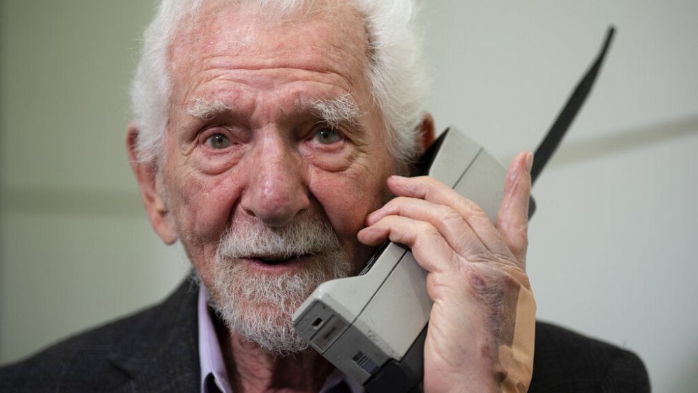 50 years ago: The mobile call that ushered in a revolution for humanity